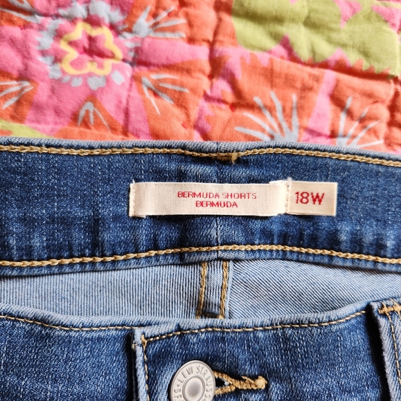 Levis Shaping Bermuda Denim Jean Shorts High Waisted Rise Stretchy Plus Size - Picture 6 of 13